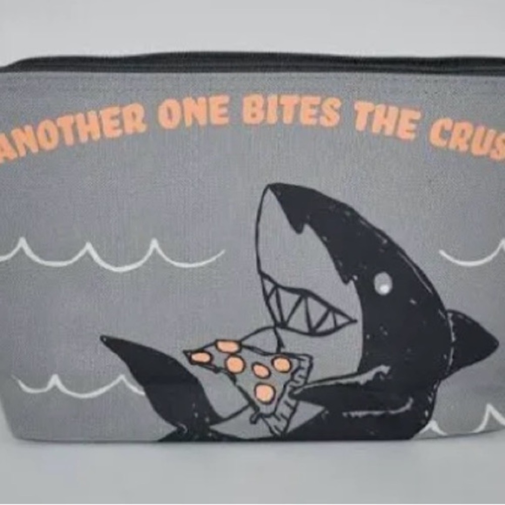NWT - Thirty One Medium Zipper Pouch - Another One Bites